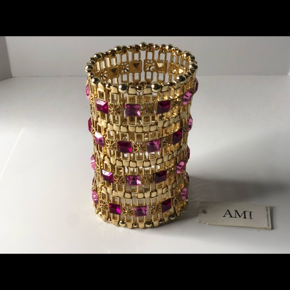 Ami Jewelry - Bracket